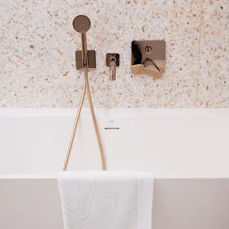 2 Bedroom I 85 M2 I W-balcony I Malunu St I Cohost Апартаменты