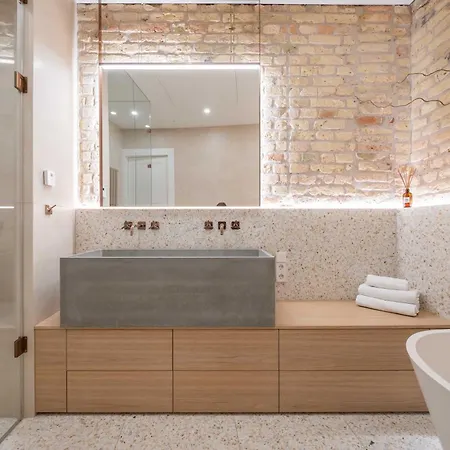 Апартаменты 2 Bedroom I 85 M2 I W-balcony I Malunu St I Cohost Вильнюс