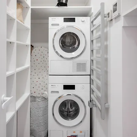 Апартаменты 2 Bedroom I 85 M2 I W-balcony I Malunu St I Cohost Вильнюс