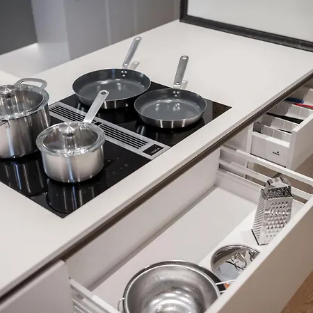 2 Bedroom I 85 M2 I W-balcony & Parking I Malunu St I Cohost Διαμέρισμα *