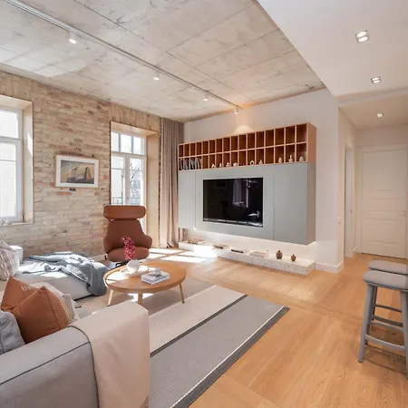 2 Bedroom I 85 M2 I W-balcony I Malunu St I Cohost Вильнюс