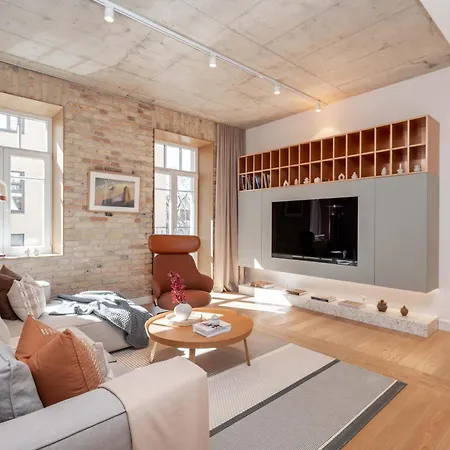 2 Bedroom I 85 M2 I W-balcony I Malunu St I Cohost *