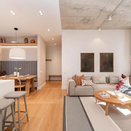 Апартаменты 2 Bedroom I 85 M2 I W-balcony I Malunu St I Cohost