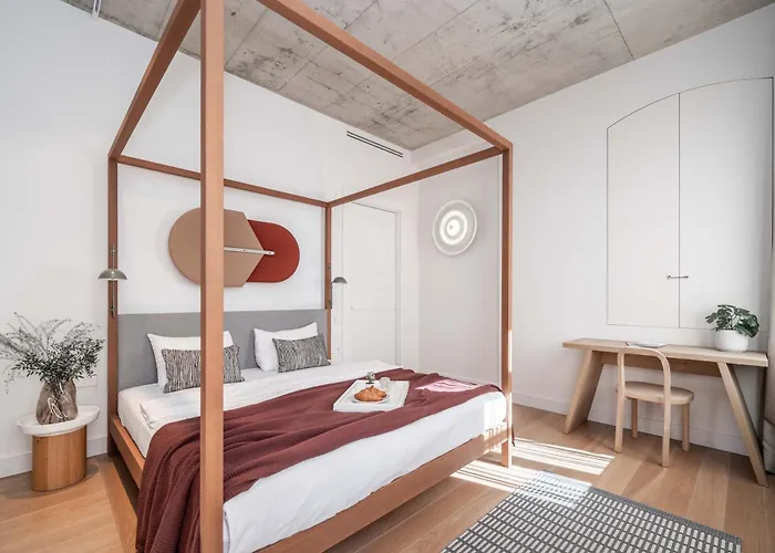 2 Bedroom I 85 M2 I W-balcony I Malunu St I Cohost דירה