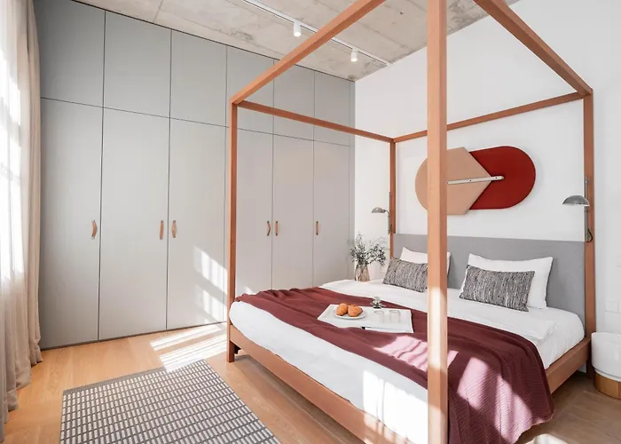 2 Bedroom I 85 M2 I W-balcony I Malunu St I Cohost דירה