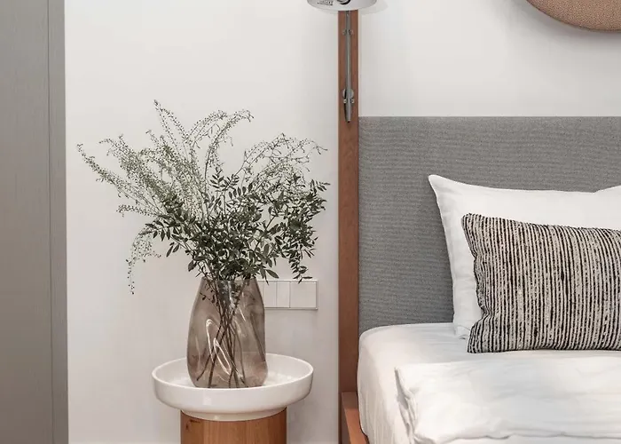 דירה 2 Bedroom I 85 M2 I W-balcony I Malunu St I Cohost