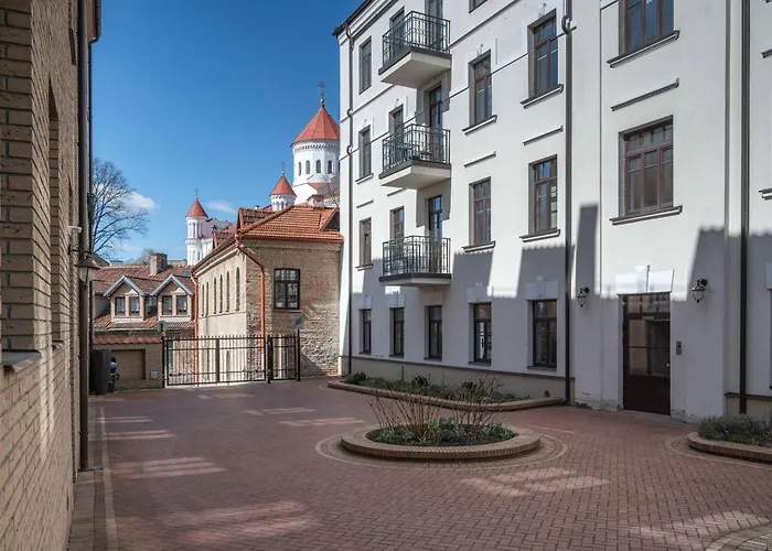 דירה 2 Bedroom I 85 M2 I W-balcony I Malunu St I Cohost