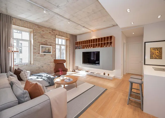 2 Bedroom I 85 M2 I W-balcony I Malunu St I Cohost וילנה