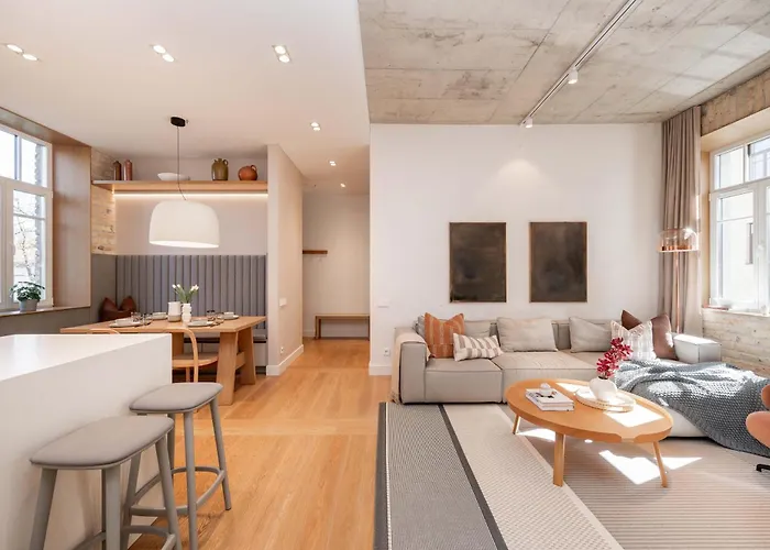 Apartman 2 Bedroom I 85 M2 I W-balcony I Malunu St I Cohost