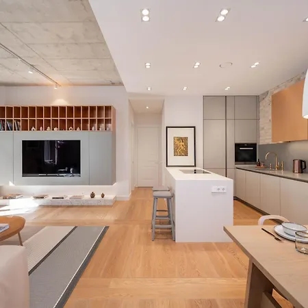 Apartment 2 Bedroom I 85 M2 I W-balcony I Malunu St I Cohost Wilna