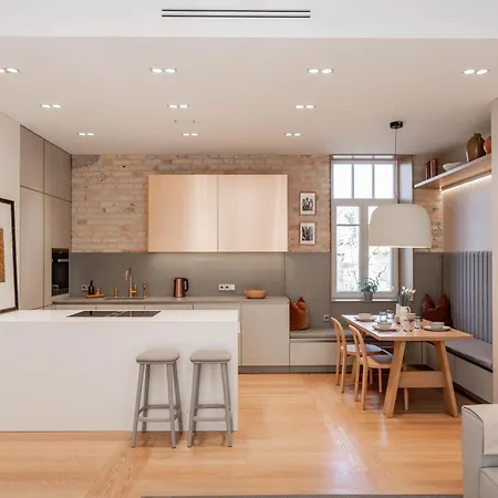 Appartamento 2 Bedroom I 85 M2 I W-balcony I Malunu St I Cohost *