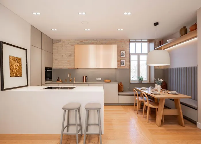 2 Bedroom I 85 M2 I W-balcony I Malunu St I Cohost アパート *