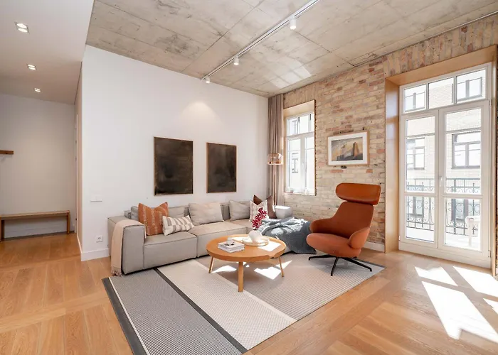 2 Bedroom I 85 M2 I W-balcony I Malunu St I Cohost